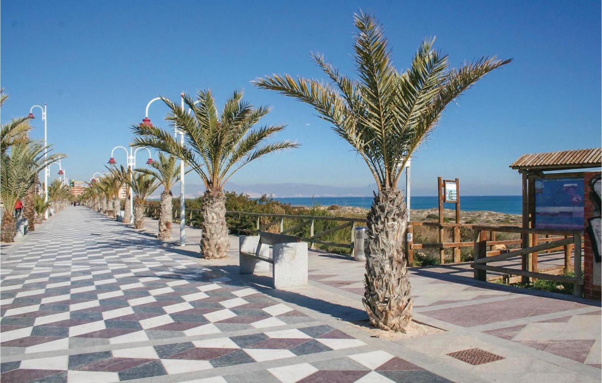 3 Bedroom Stunning Home In Gran Alacant Exterior photo